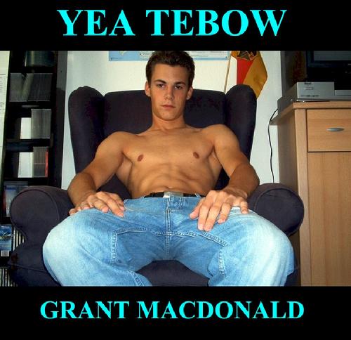 https://itunes.apple.com/ca/album/yea-tebow-single/id576988830